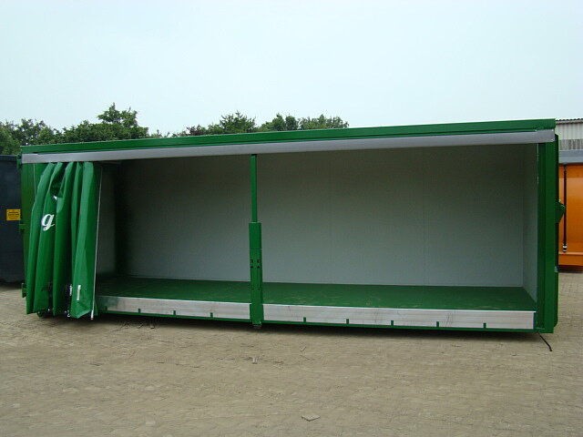 Abrollplattform mit seitlicher Plane (Curtainsider)