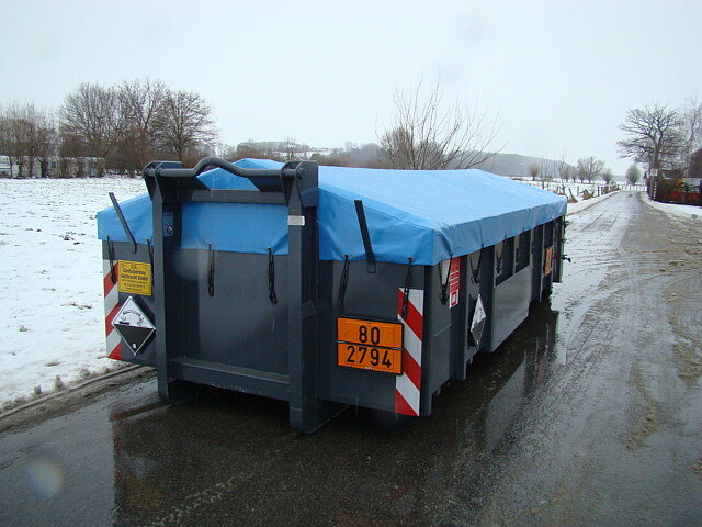 Batteriesammelcontainer; Gefahrstoffcontainer aus VA mit Polschutz